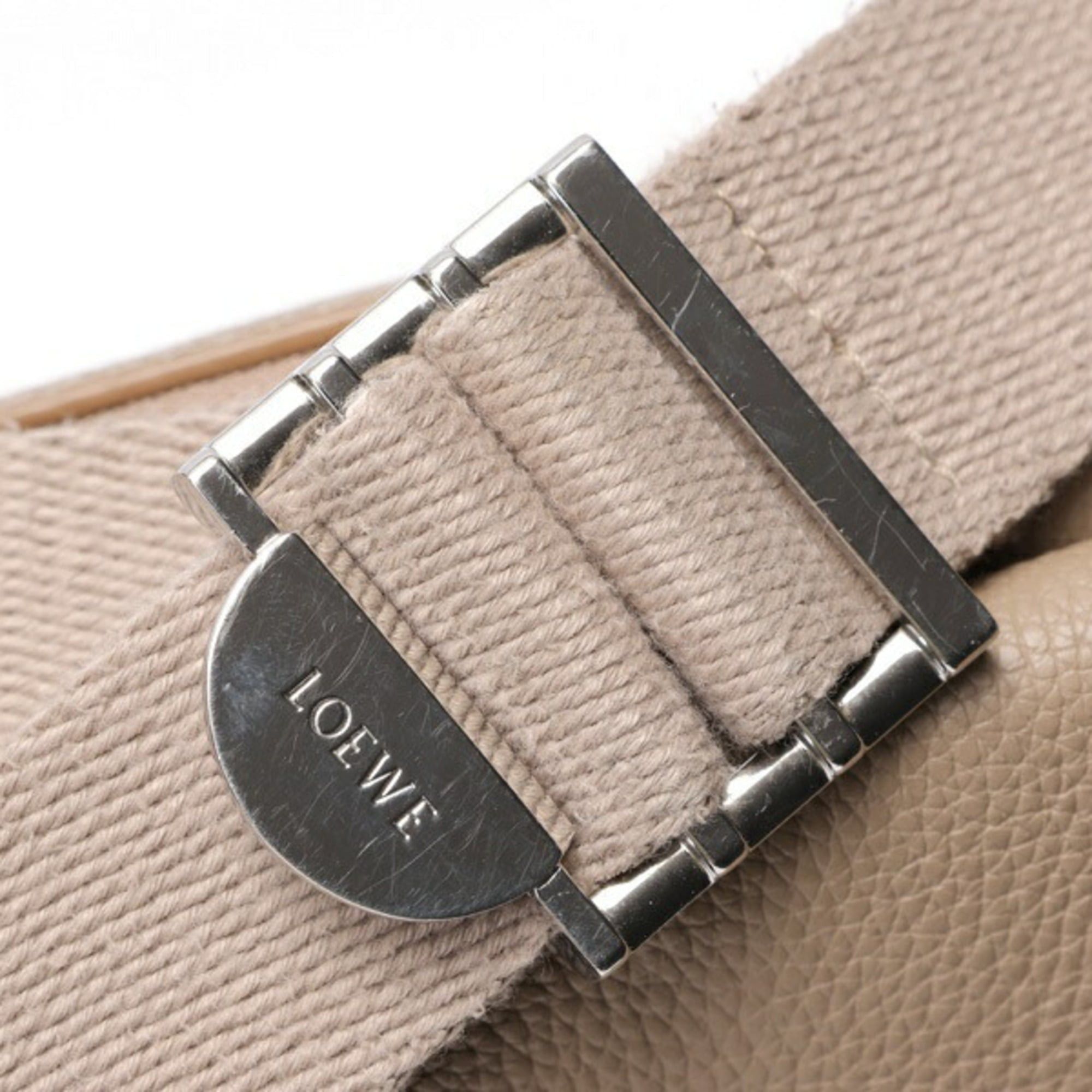 Loewe Loewe military-style shoulder bag, leather, beige. Size ONE SIZE - 5 Thumbnail
