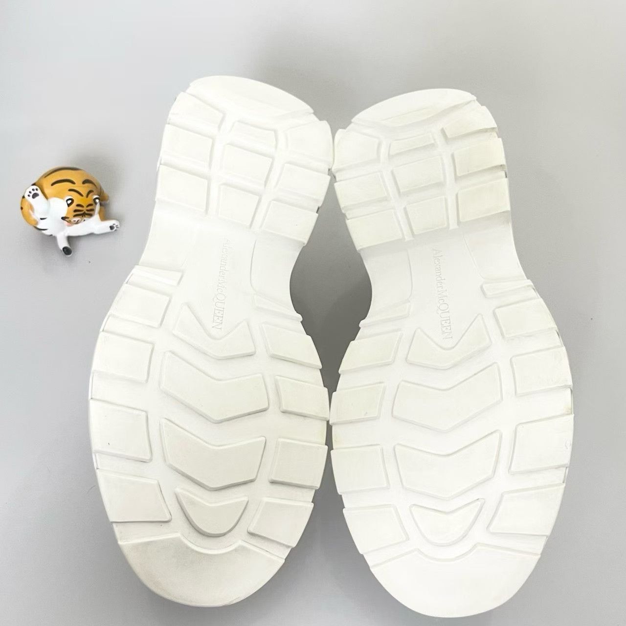 Alexander McQueen Alexander McQueen White Martin Boots Size US 7 / EU 40 - 6 Thumbnail