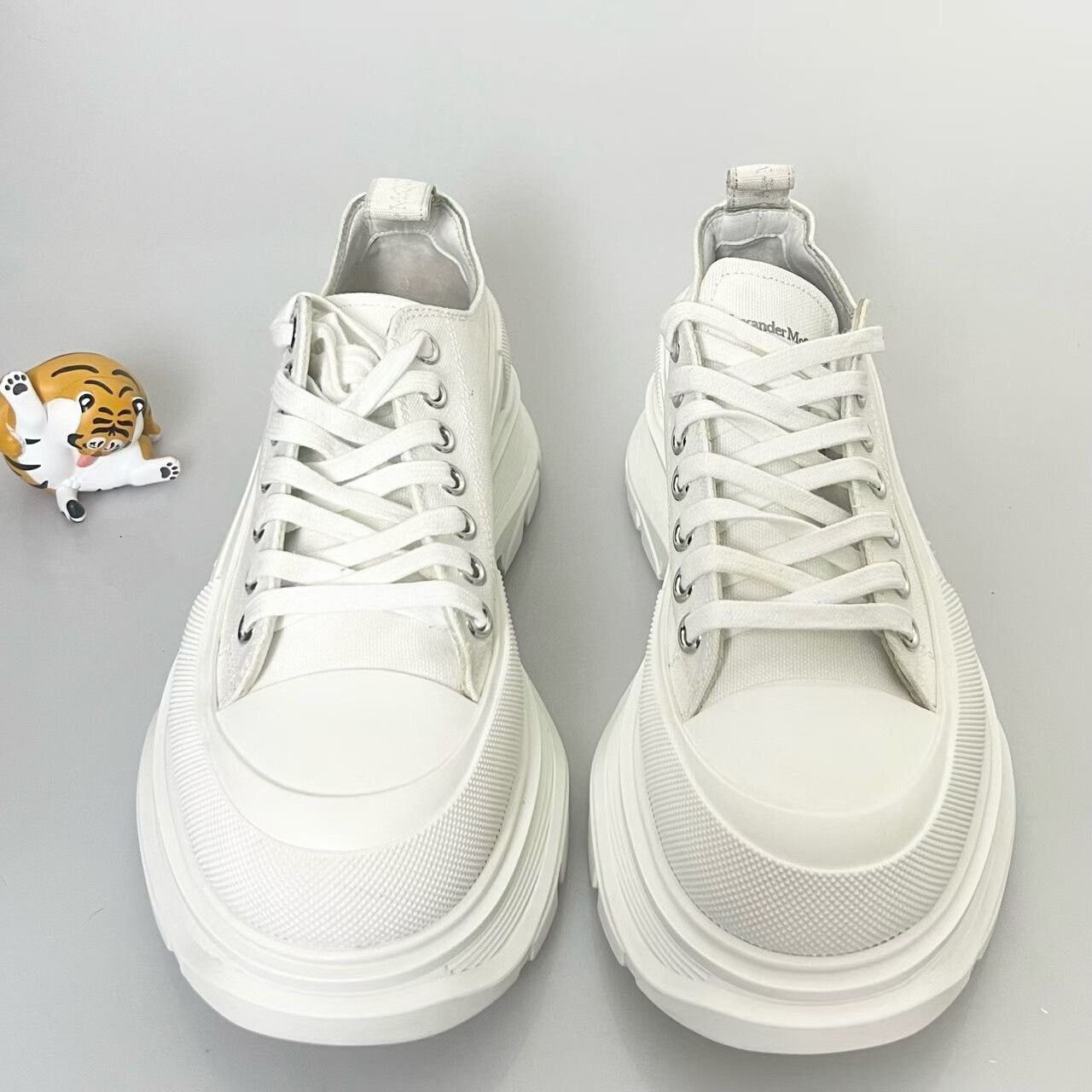 Alexander McQueen Alexander McQueen White Martin Boots Size US 7 / EU 40 - 3 Thumbnail