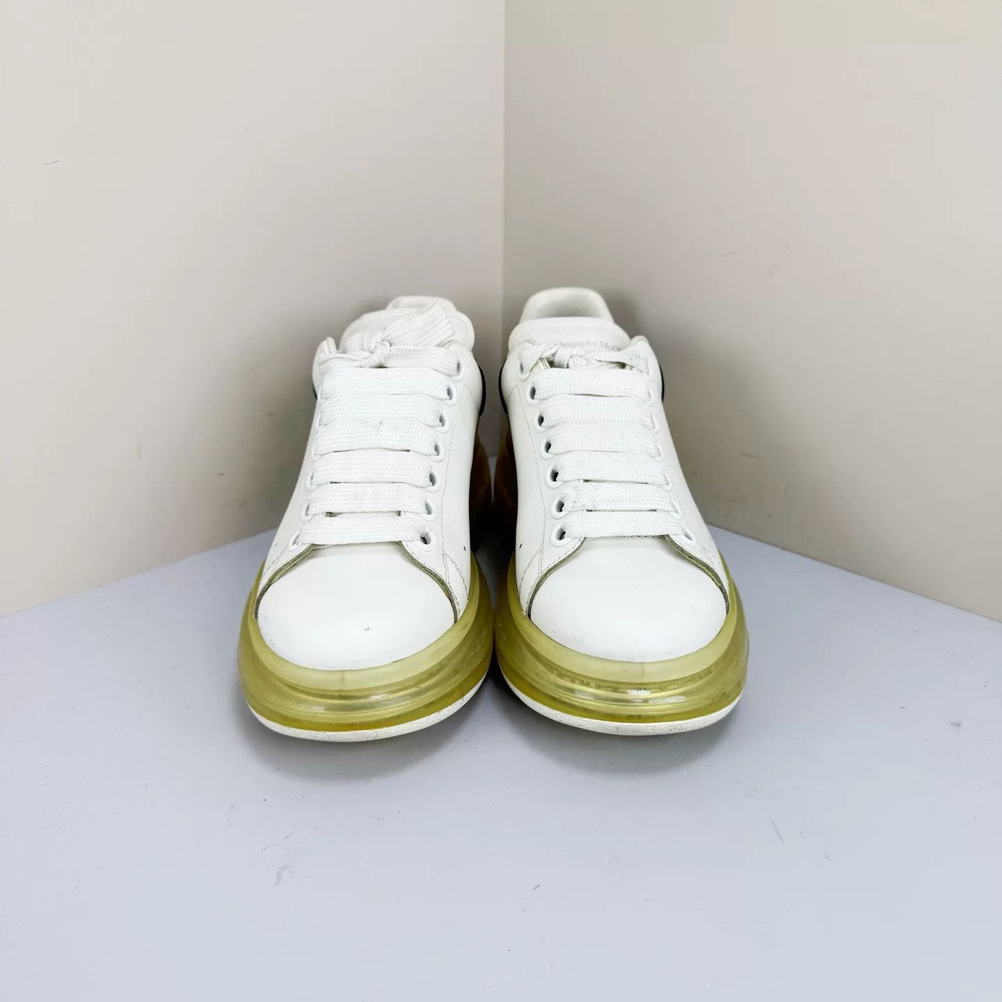 Alexander McQueen Alexander McQueen Black Tail Air Cushion Sneakers Size US 6 / IT 36 - 2 Thumbnail
