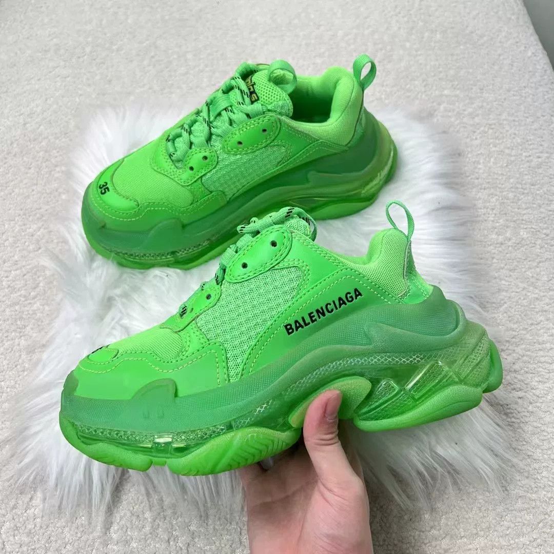 Balenciaga Balenciaga Green Triple S Sneakers Size US 4 / IT 34 - 2 Thumbnail