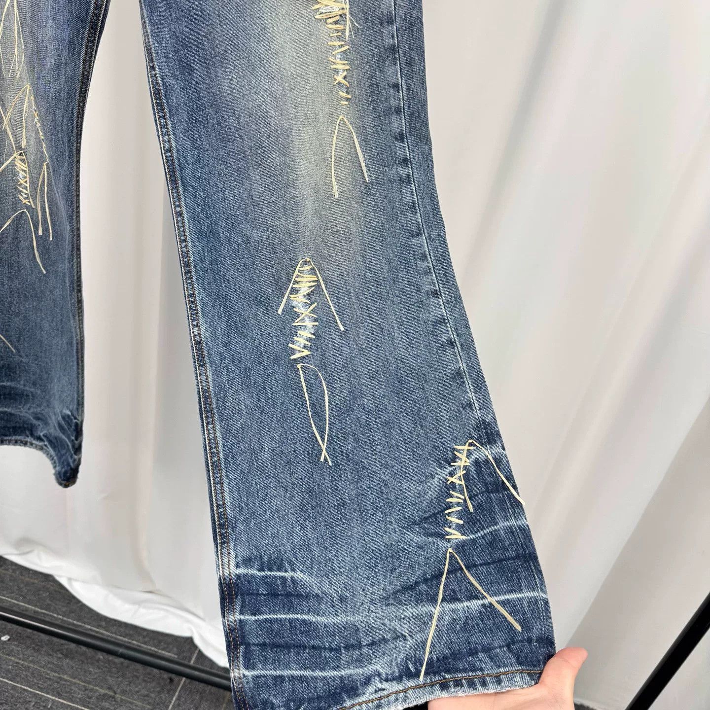 Jacquemus Jacquemus 23SS Distressed Washed Jeans Size US 34 / EU 50 - 4 Thumbnail