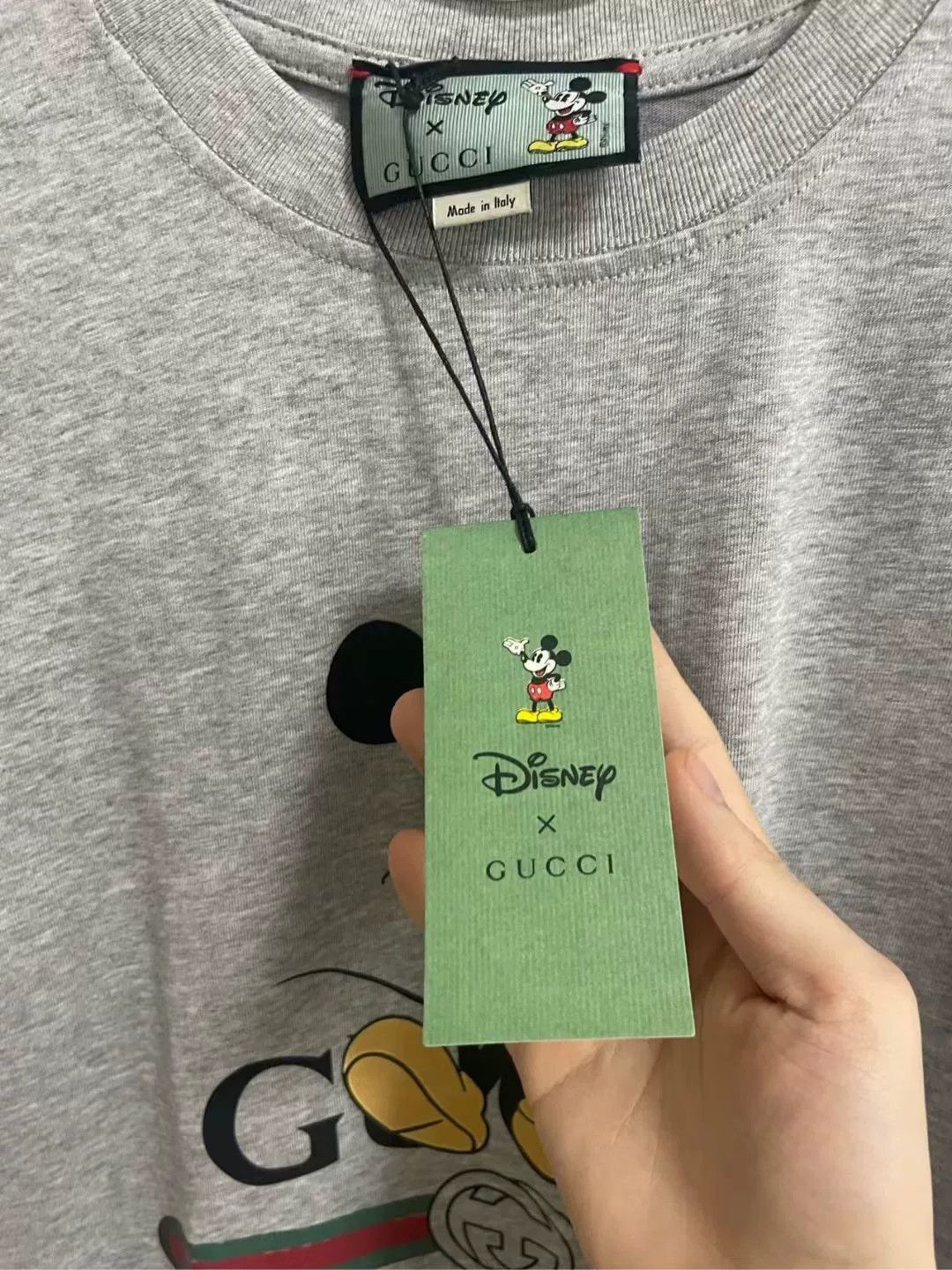 Gucci Gucci Mickey Gray Short Sleeve Size US M / EU 48-50 / 2 - 3 Thumbnail