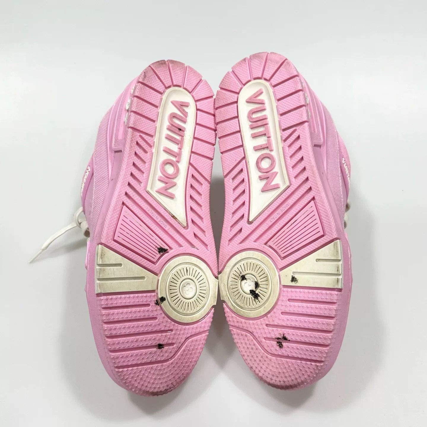 Louis Vuitton LV Trainer Pink Denim Sneakers Size US 6.5 / IT 36.5 - 7 Thumbnail