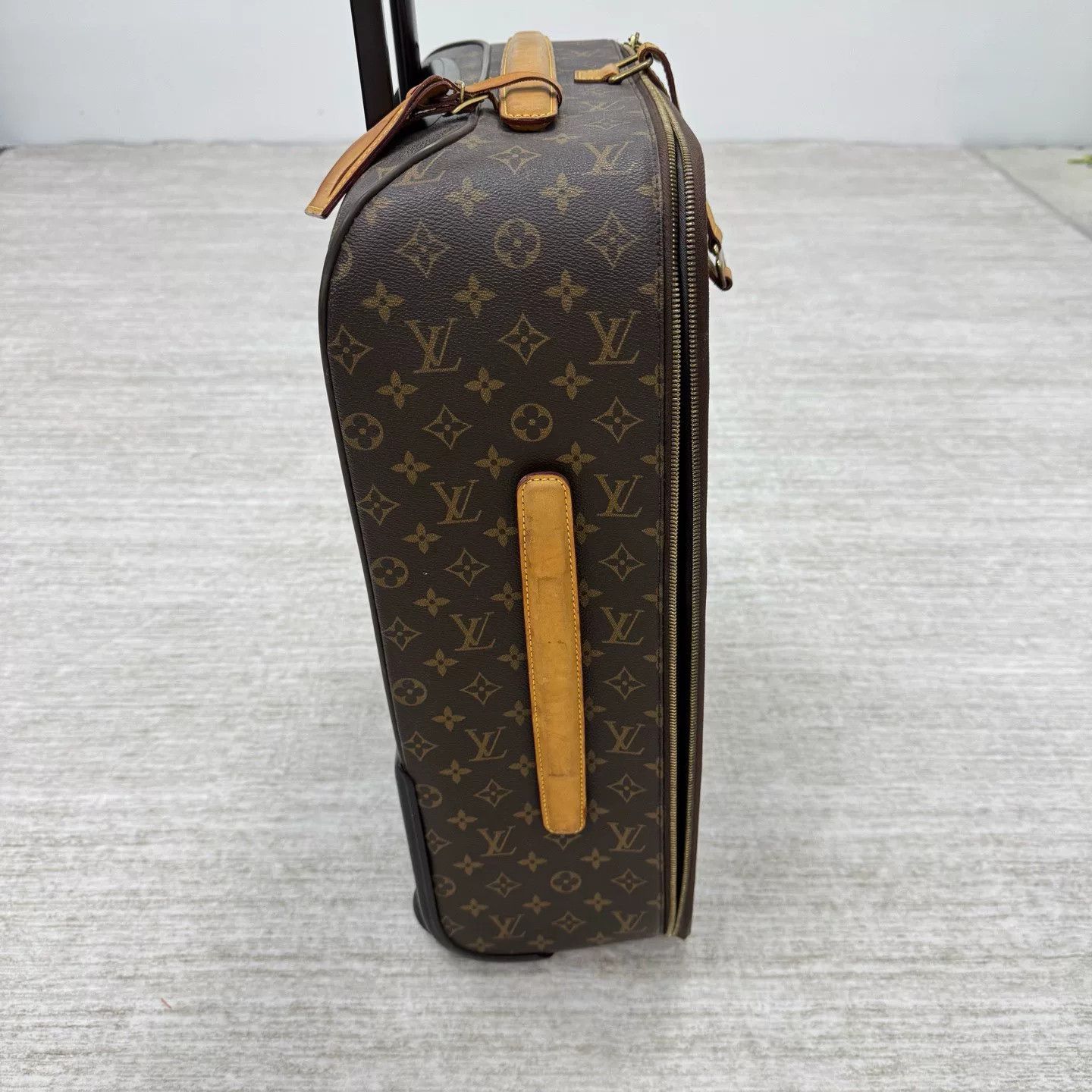 Louis Vuitton Louis Vuitton Monogram Rolling Suitcase Size ONE SIZE - 3 Thumbnail