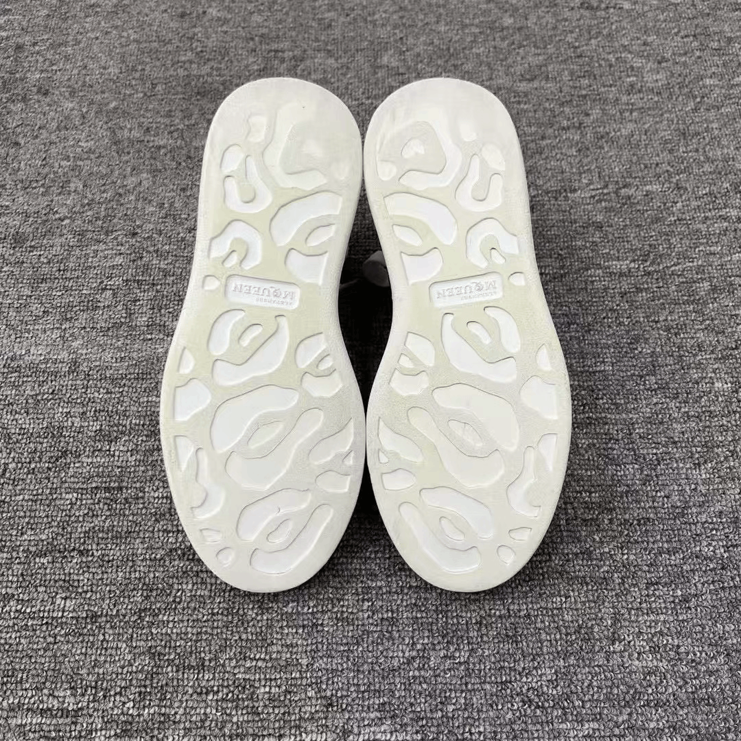 Alexander McQueen Alexander McQueen White Black Tail Sneakers Size US 5 / IT 35 - 5 Thumbnail