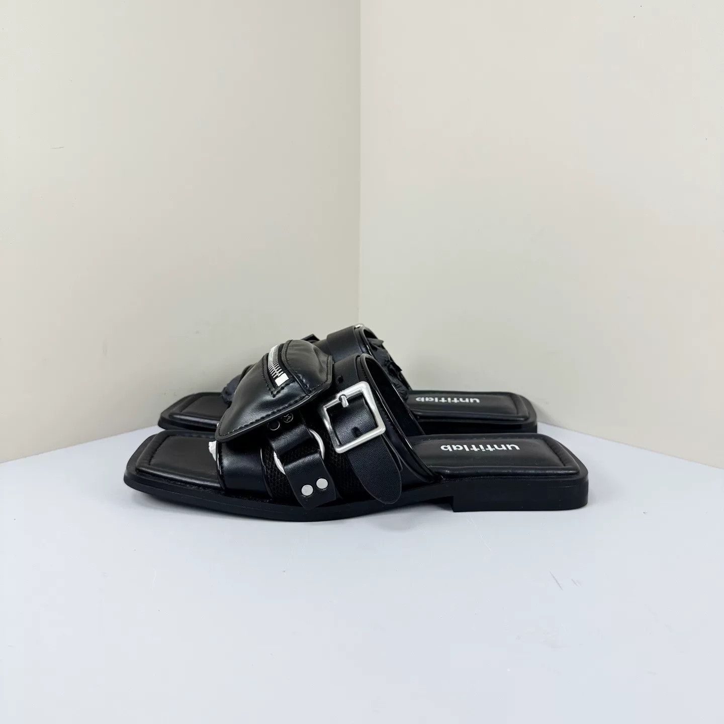 untitlab Untitlab Black Strappy Leather Square-Toe Slippers Size US 7 / IT 37 - 2 Thumbnail