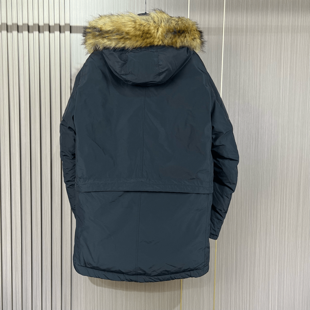 Stone Island Stone Island Black Embroidered Wolf Fur Down Jacket Size US L / EU 52-54 / 3 - 2 Thumbnail