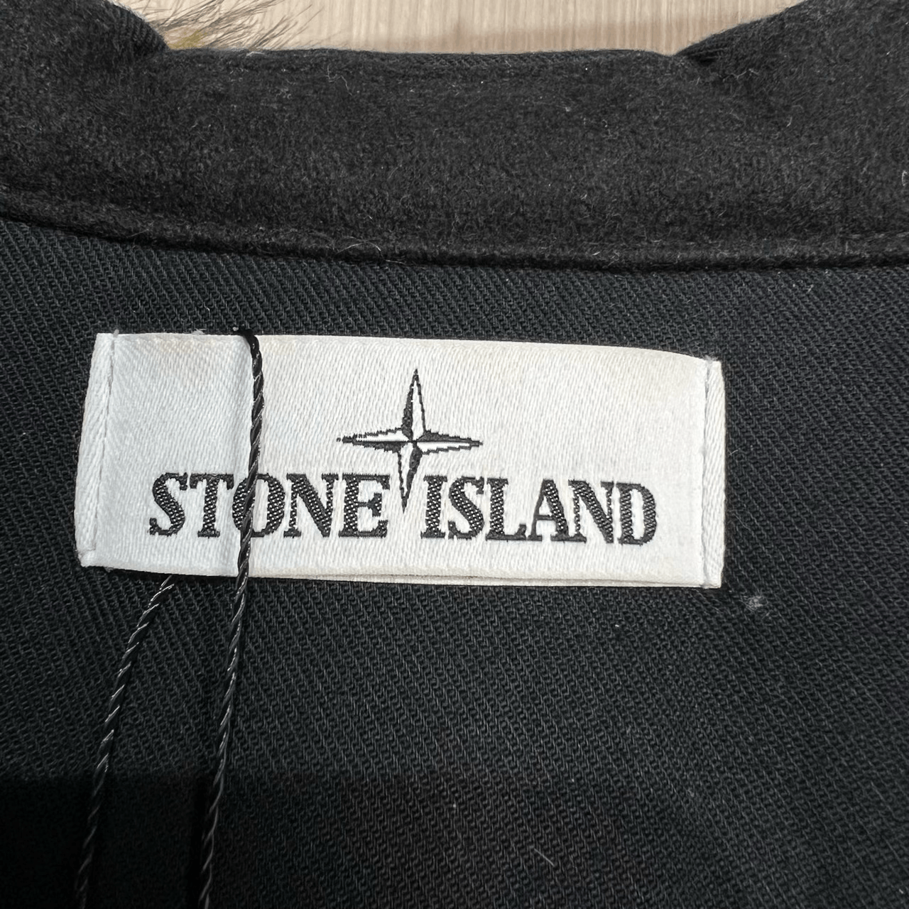 Stone Island Stone Island Black Embroidered Wolf Fur Down Jacket Size US L / EU 52-54 / 3 - 8 Thumbnail
