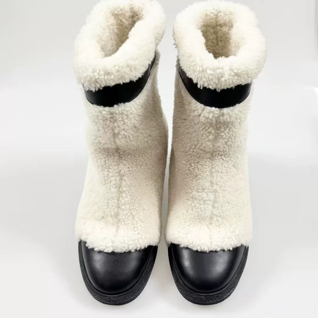 Chanel Chanel Teddy Faux Fur Ankle Boots Size US 7 / IT 37 - 4 Thumbnail