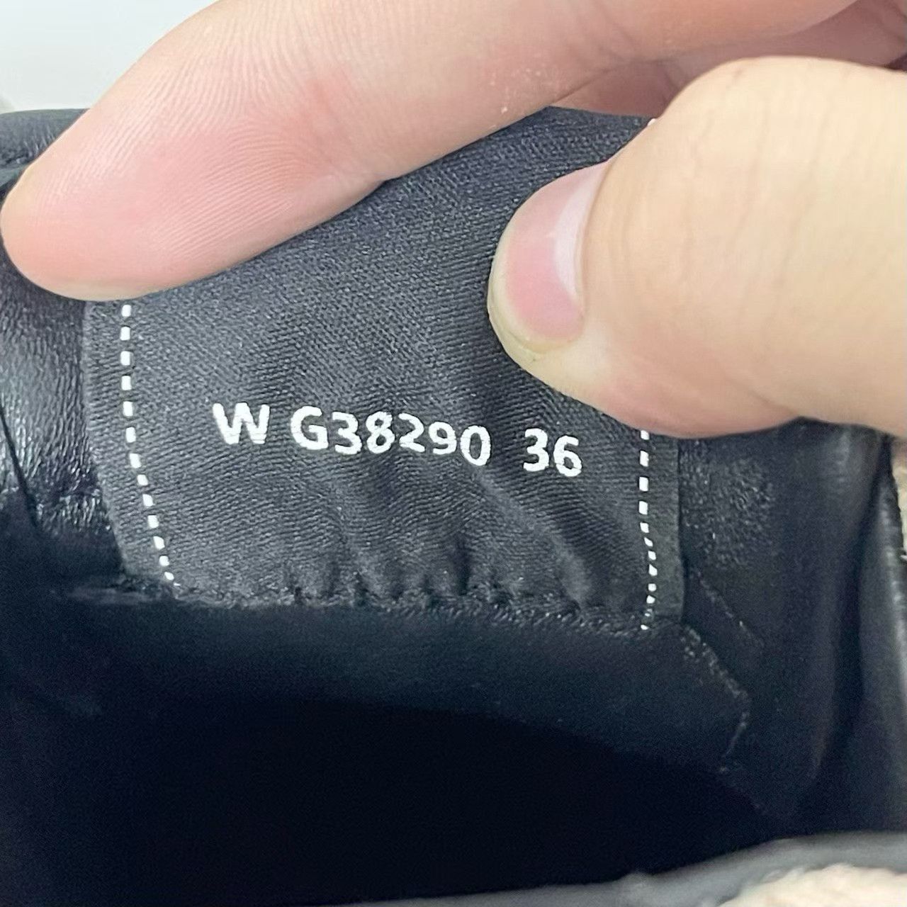 Chanel Chanel Double C Pink Sneakers Size US 5 / IT 35 - 7 Thumbnail