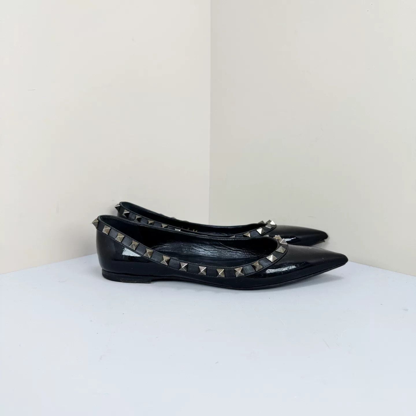 Valentino Valentino Black Studded Flat Shoes Size US 5 / IT 35 - 4 Thumbnail