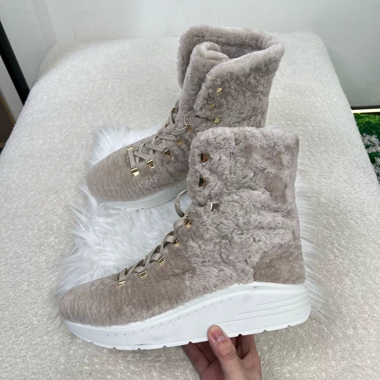 Stuart Weitzman Stuart Weitzman Lamb Wool Boots Size US 8 / IT 38 - 2 Thumbnail