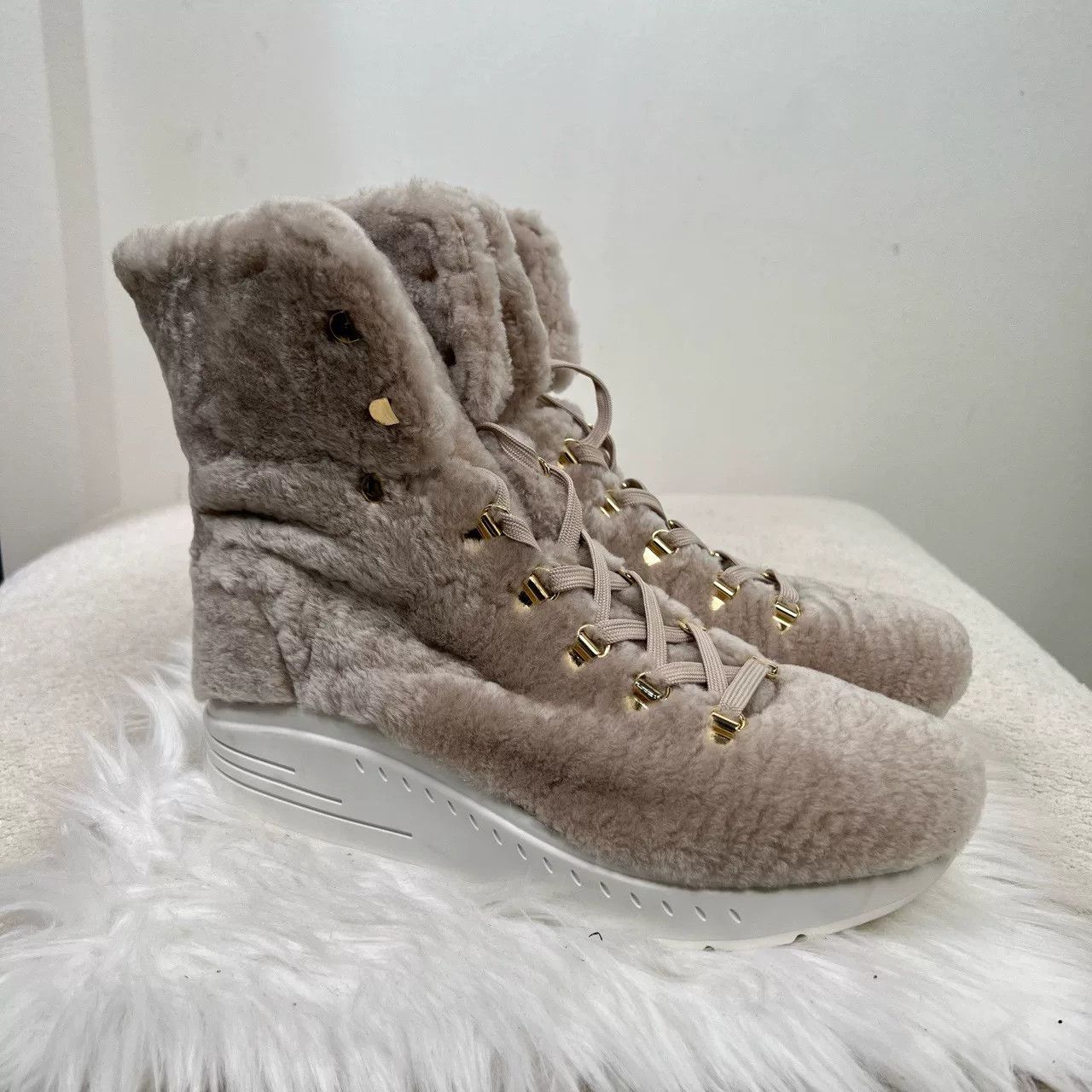 Stuart Weitzman Stuart Weitzman Lamb Wool Boots Size US 8 / IT 38 - 4 Thumbnail