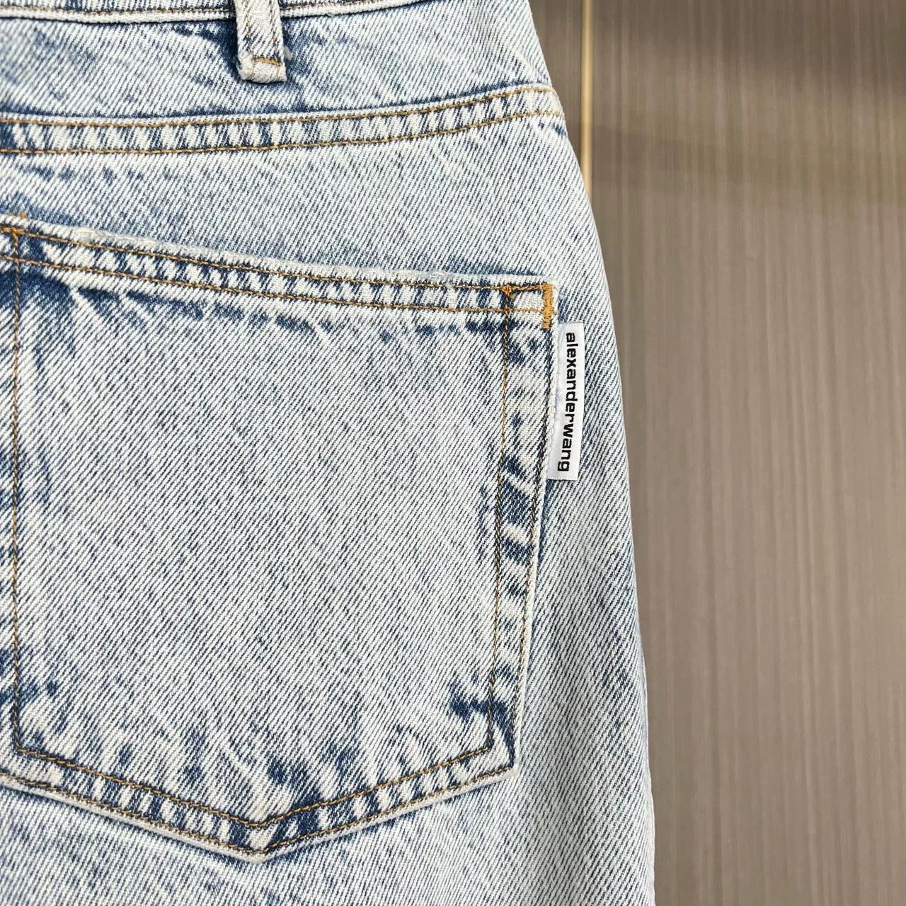 Alexander Wang Alexander Wang Washed Distressed Jeans Size 26" / US 2 / IT 38 - 4 Thumbnail