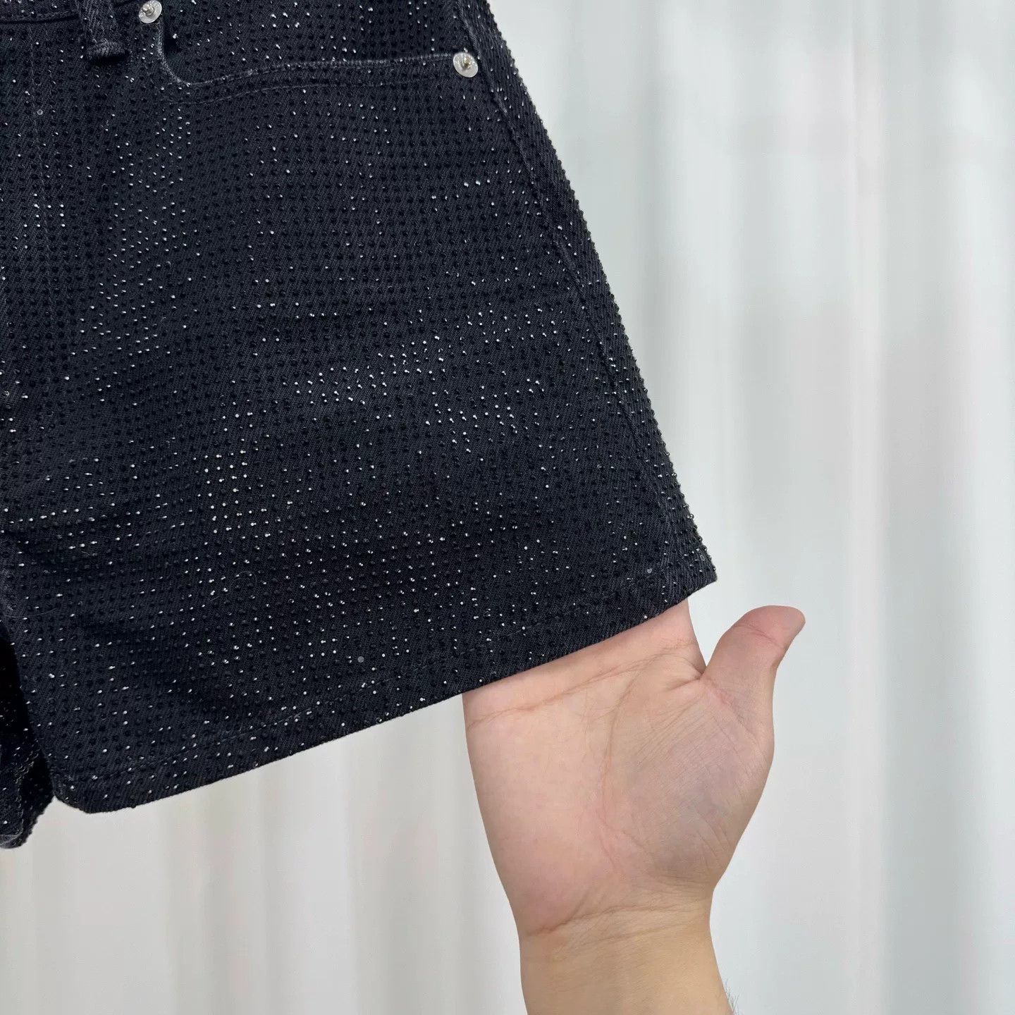 Alexander Wang Alexander Wang Diamond Leather Patch Denim Shorts Size 27" / US 4 / IT 40 - 4 Thumbnail