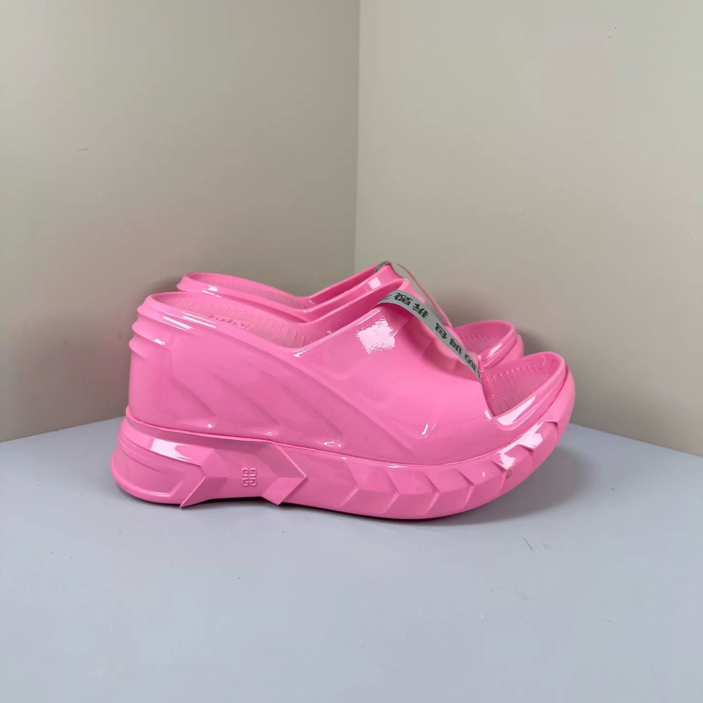 Givenchy Givenchy Pink Patent Leather Platform Wedge Sandals Size US 7 / IT 37 - 4 Thumbnail