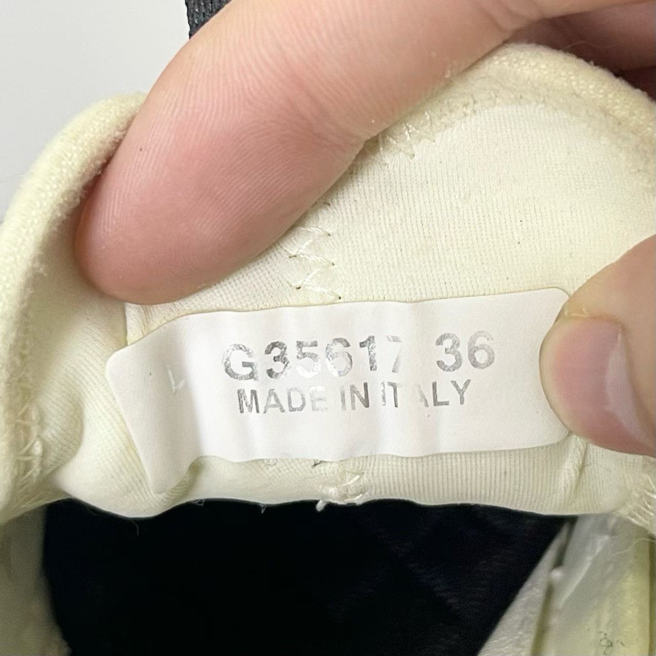 Chanel Chanel White Air Cushion Sneakers Size US 5 / IT 35 - 7 Thumbnail