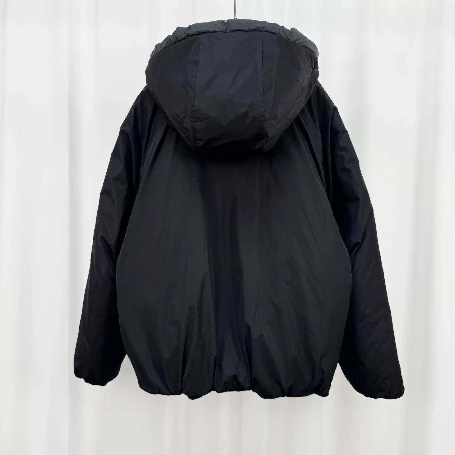 Louis Vuitton Louis Vuitton Embossed Reversible Padded Jacket Size US L / EU 52-54 / 3 - 5 Thumbnail