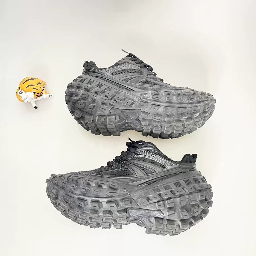 Balenciaga Balenciaga Distressed Tire Shoes Size US 5 / IT 35 - 2 Thumbnail