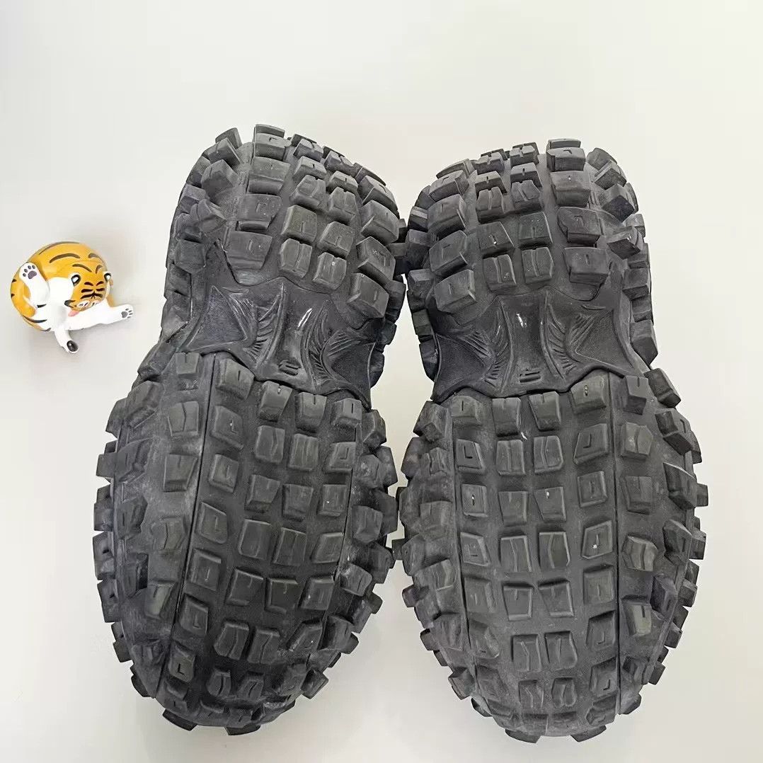 Balenciaga Balenciaga Distressed Tire Shoes Size US 5 / IT 35 - 6 Thumbnail
