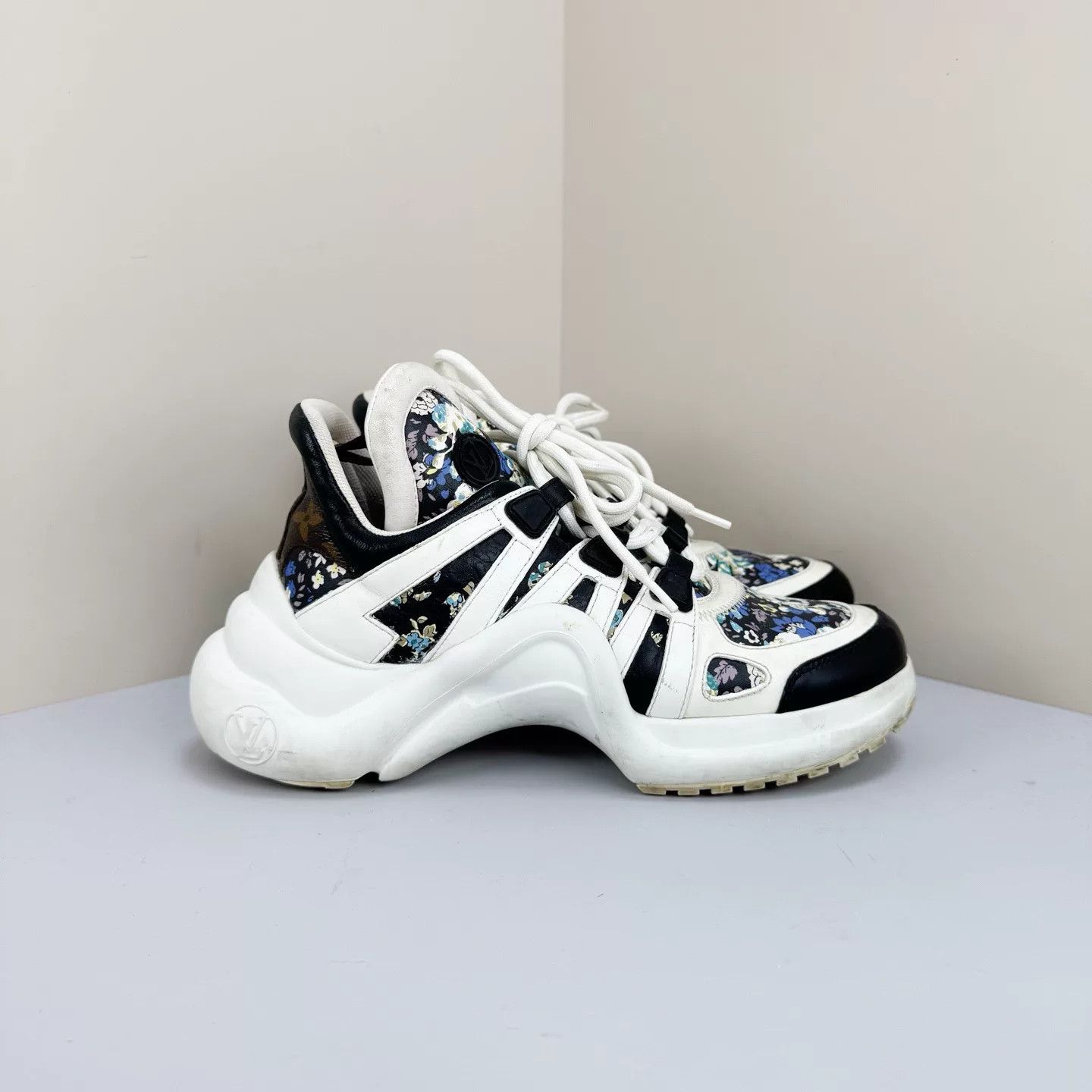 Louis Vuitton Louis Vuitton Floral Arch Dad Shoes Size US 5 / IT 35 - 4 Thumbnail