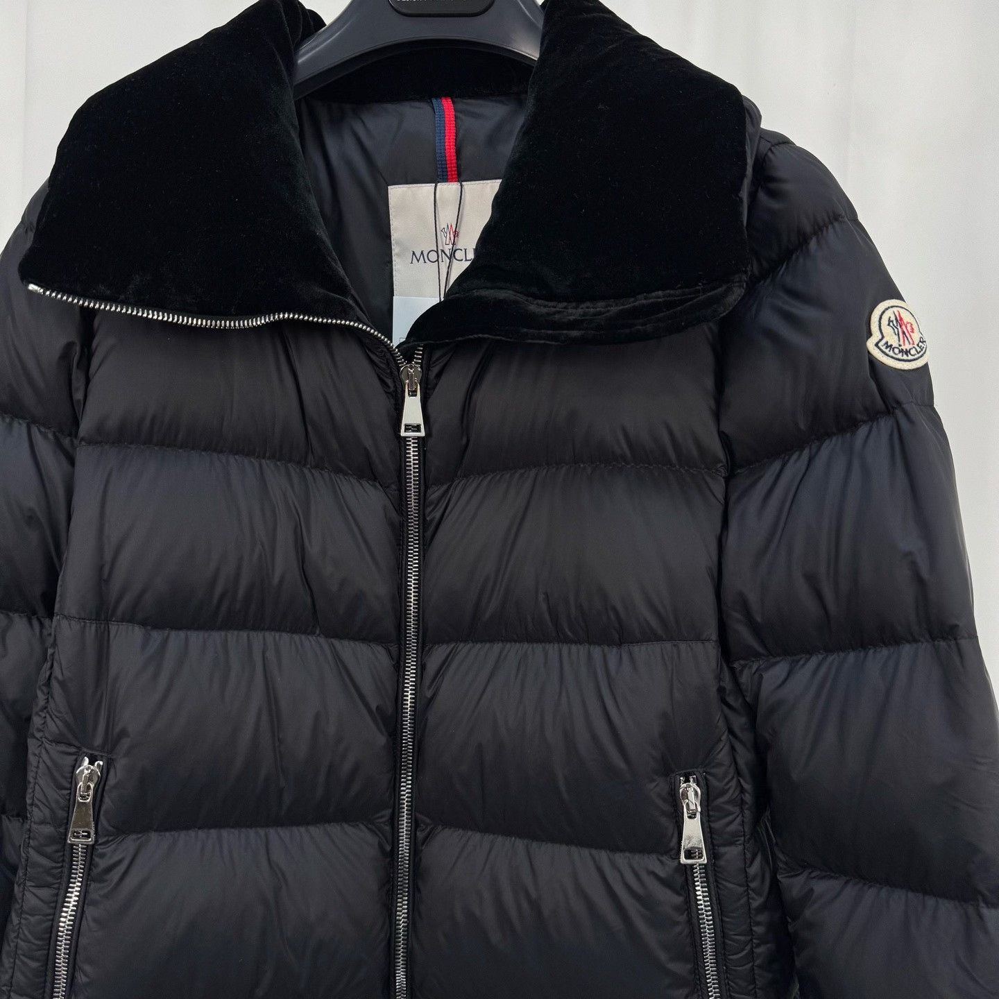 Moncler Moncler Torcyn Logo Down Jacket Size S / US 4 / IT 40 - 3 Thumbnail