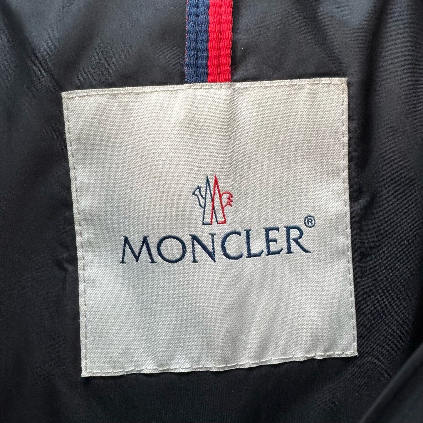 Moncler Moncler Torcyn Logo Down Jacket Size S / US 4 / IT 40 - 6 Thumbnail