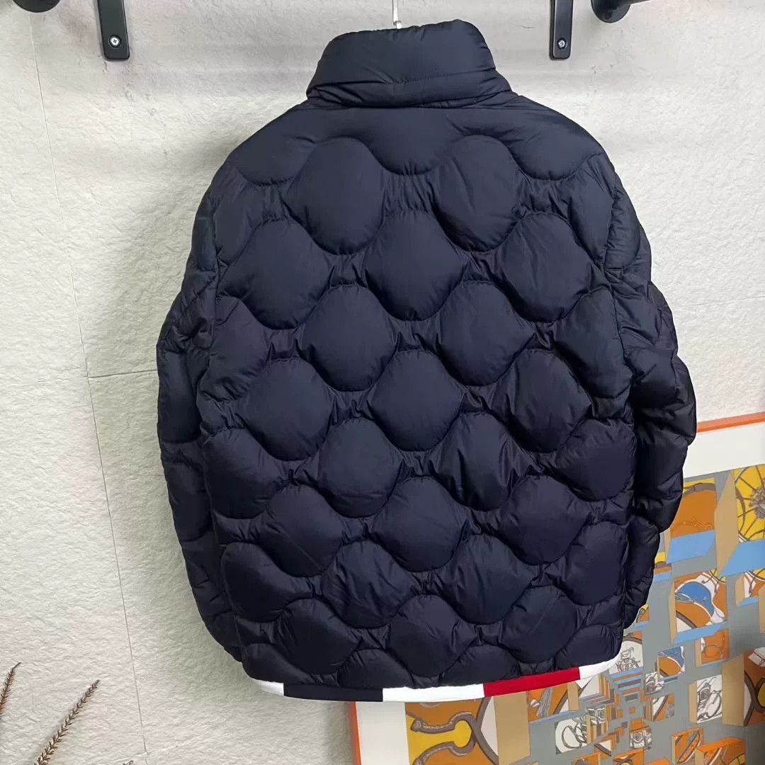 Moncler Moncler Diamond Sleeve Badge Down Jacket Size US L / EU 52-54 / 3 - 2 Thumbnail