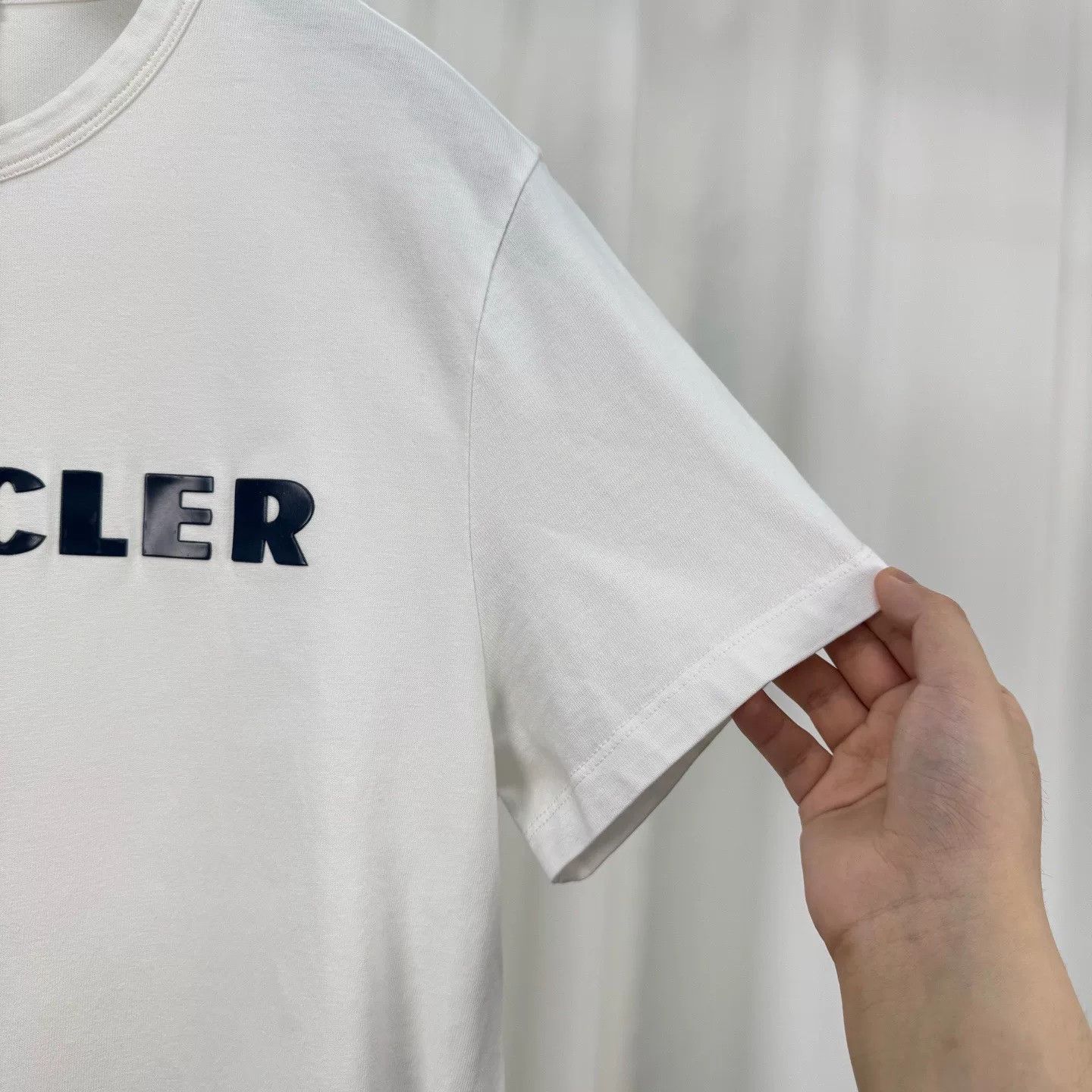 Moncler Moncler Embroidered Printed Letter T-Shirt Size US L / EU 52-54 / 3 - 8 Thumbnail