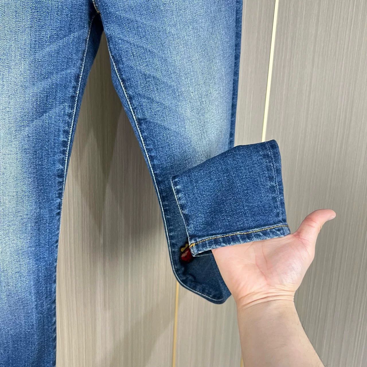 Gucci Gucci Embroidered Cherry Denim Pants Size 26" / US 2 / IT 38 - 4 Thumbnail
