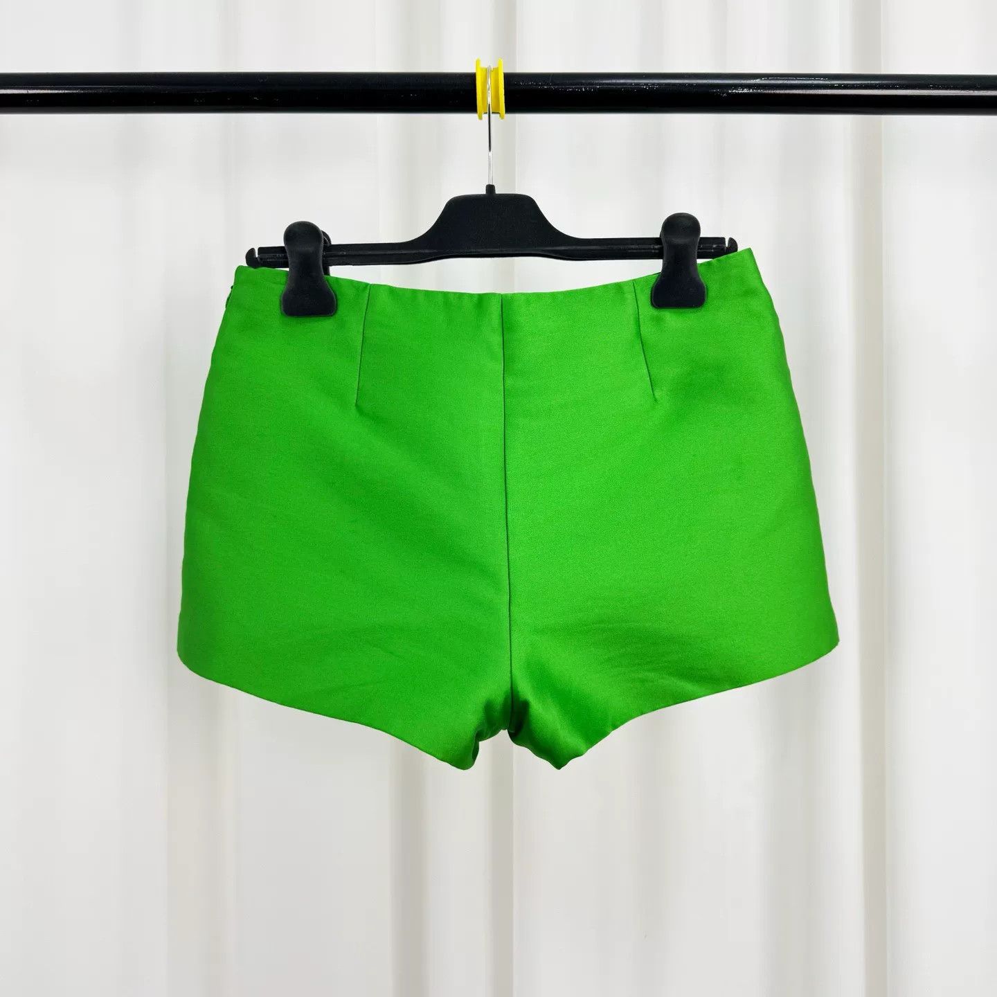 Valentino Valentino Green Silk Shorts Size 40" / US 18 - 2 Thumbnail