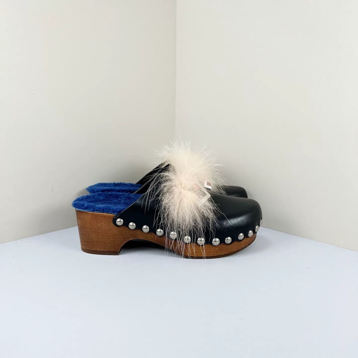 Fendi Fendi Monster Fur Slippers Size US 5 / IT 35 - 4 Thumbnail