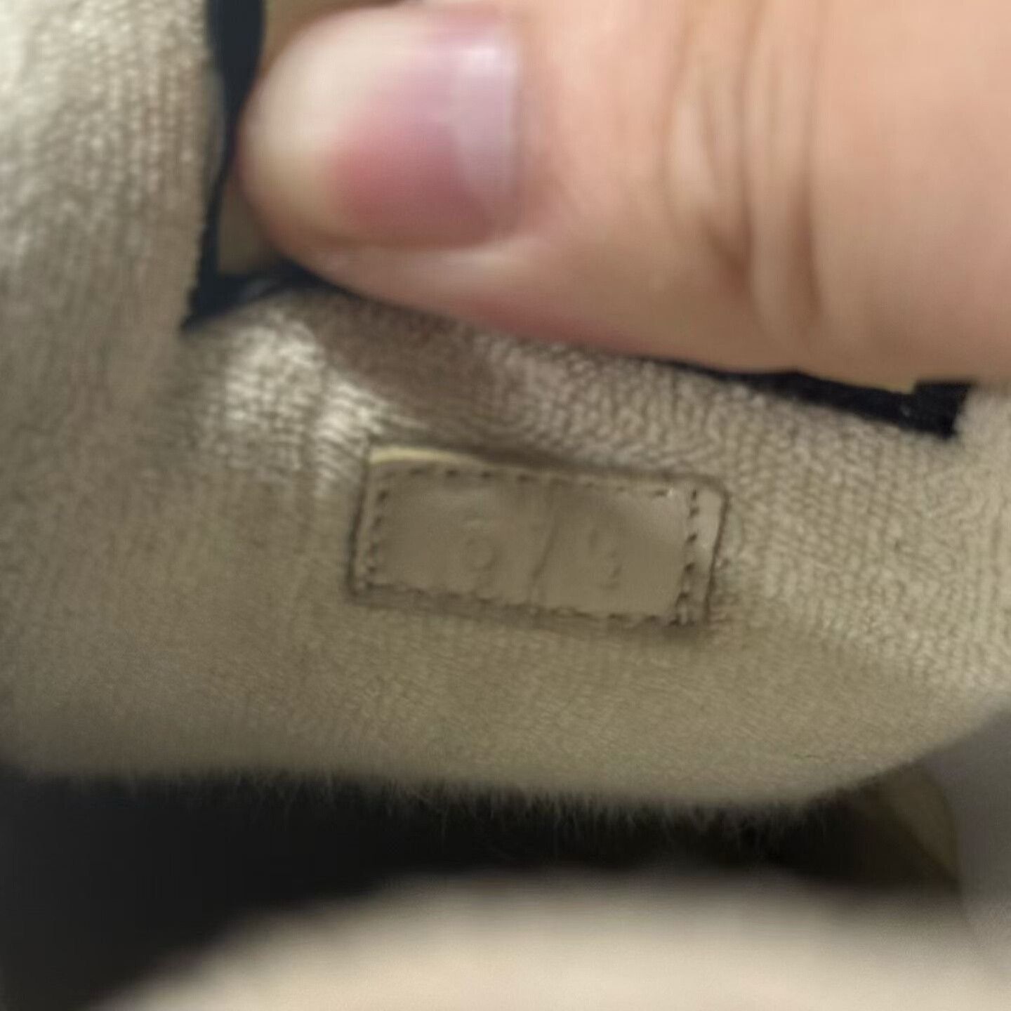 Gucci Gucci Distressed Shoes Size US 6.5 / IT 36.5 - 7 Thumbnail
