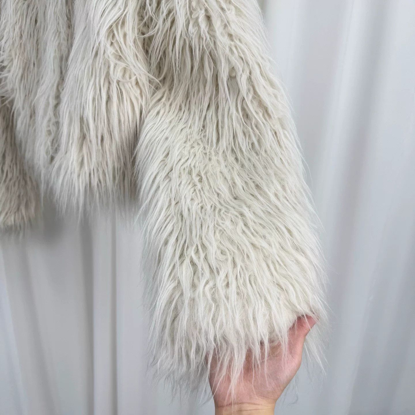 AMI Ami Faux Fur Coat Size XS / US 0-2 / IT 36-38 - 4 Thumbnail