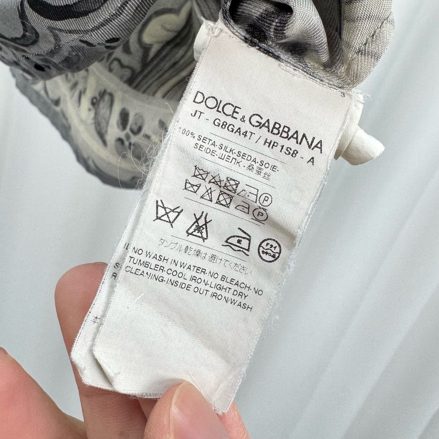 Dolce & Gabbana Dolce&Gabbana Runway Peacock Silk Short-Sleeve Size US M / EU 48-50 / 2 - 7 Thumbnail