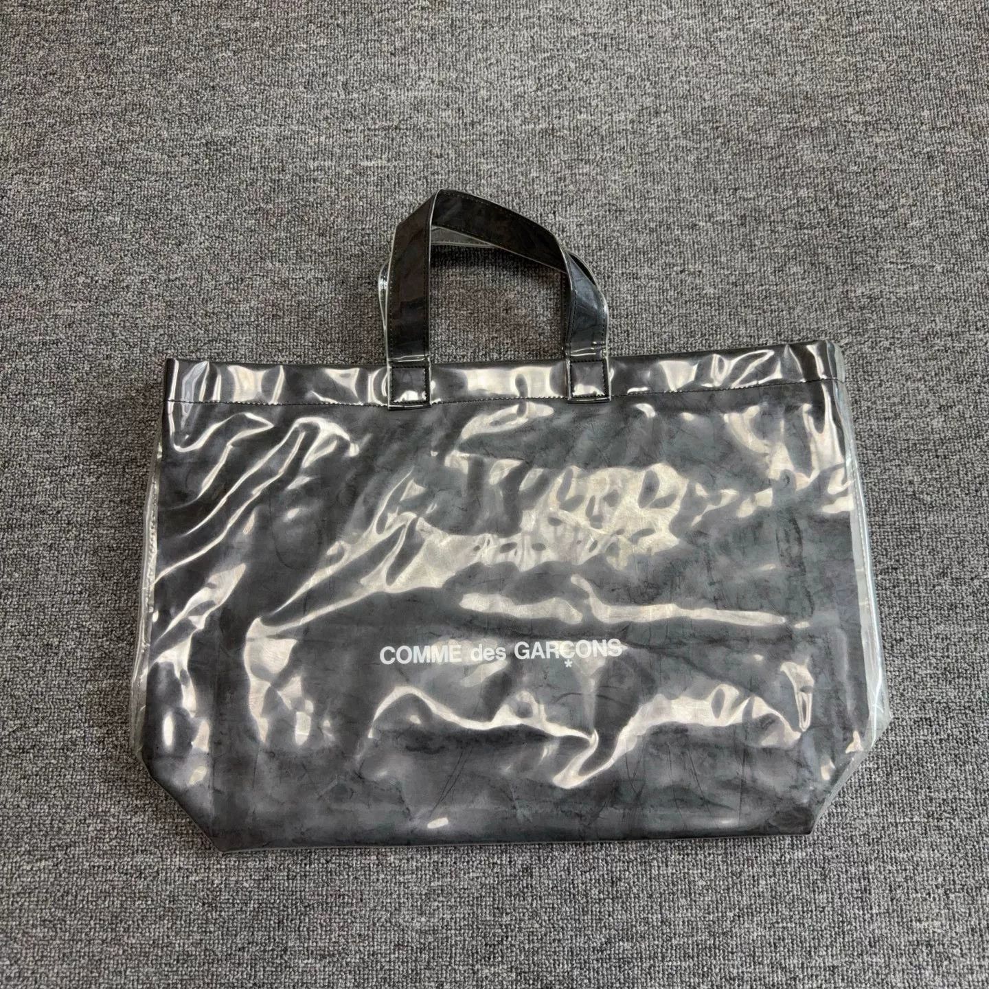 Comme des Garcons CDG Silver Solid Letter Print Large Tote Size ONE SIZE - 2 Thumbnail