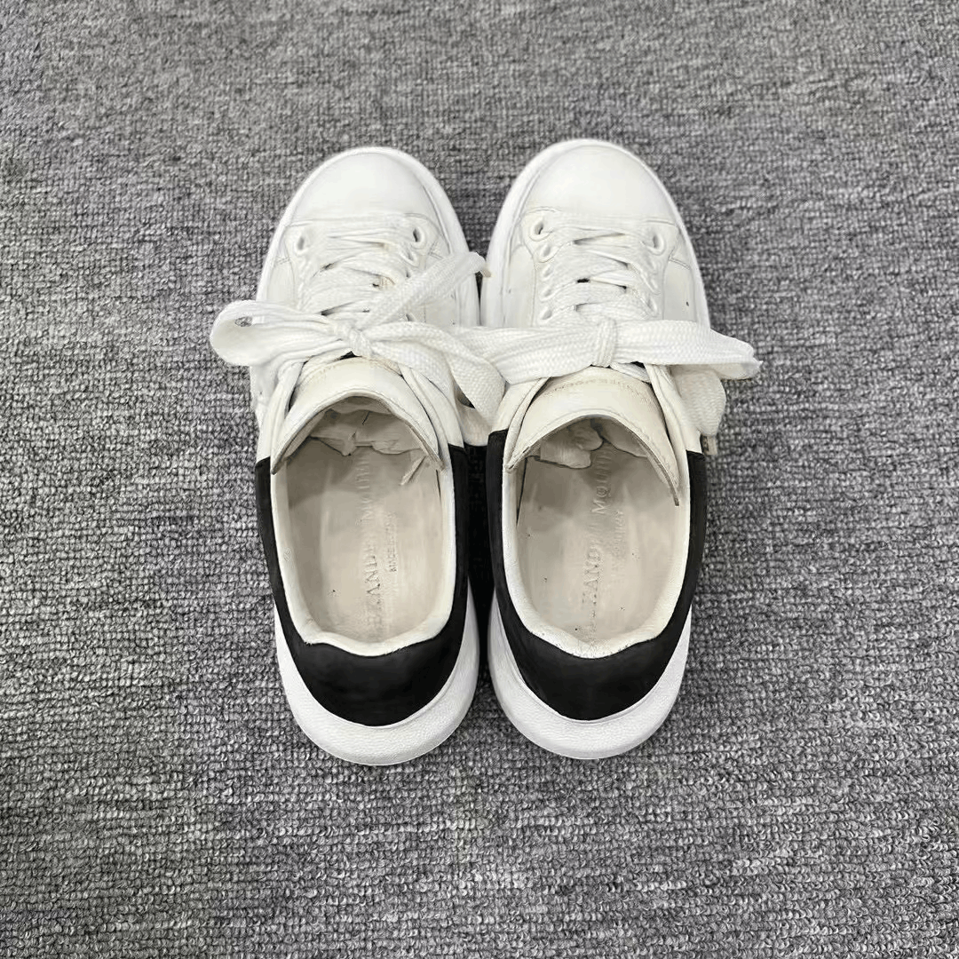 Alexander McQueen Alexander McQueen White Black Tail Sneakers Size US 5 / IT 35 - 3 Thumbnail