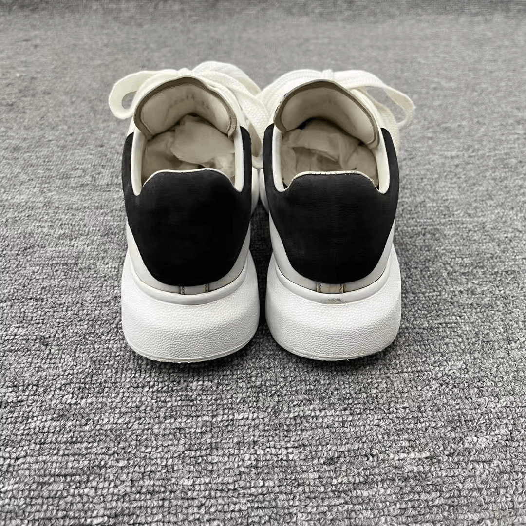 Alexander McQueen Alexander McQueen White Black Tail Sneakers Size US 5 / IT 35 - 4 Thumbnail