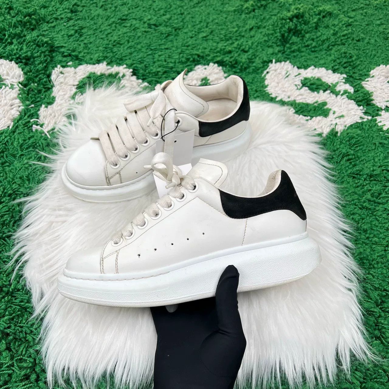 Alexander McQueen Alexander McQueen Black Tail Thick-Sole Sneakers Size US 6 / IT 36 - 2 Thumbnail