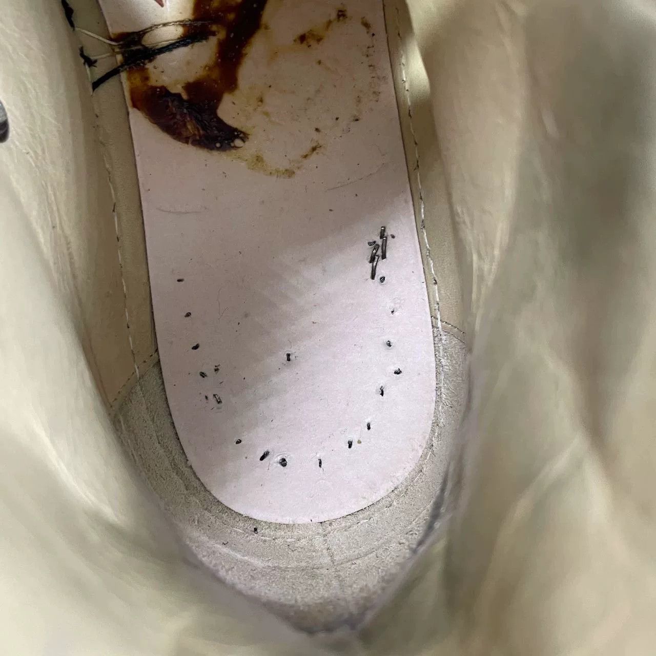 Louis Vuitton Louis Vuitton Metal Logo White Sneakers Size US 5.5 / IT 35.5 - 9 Thumbnail