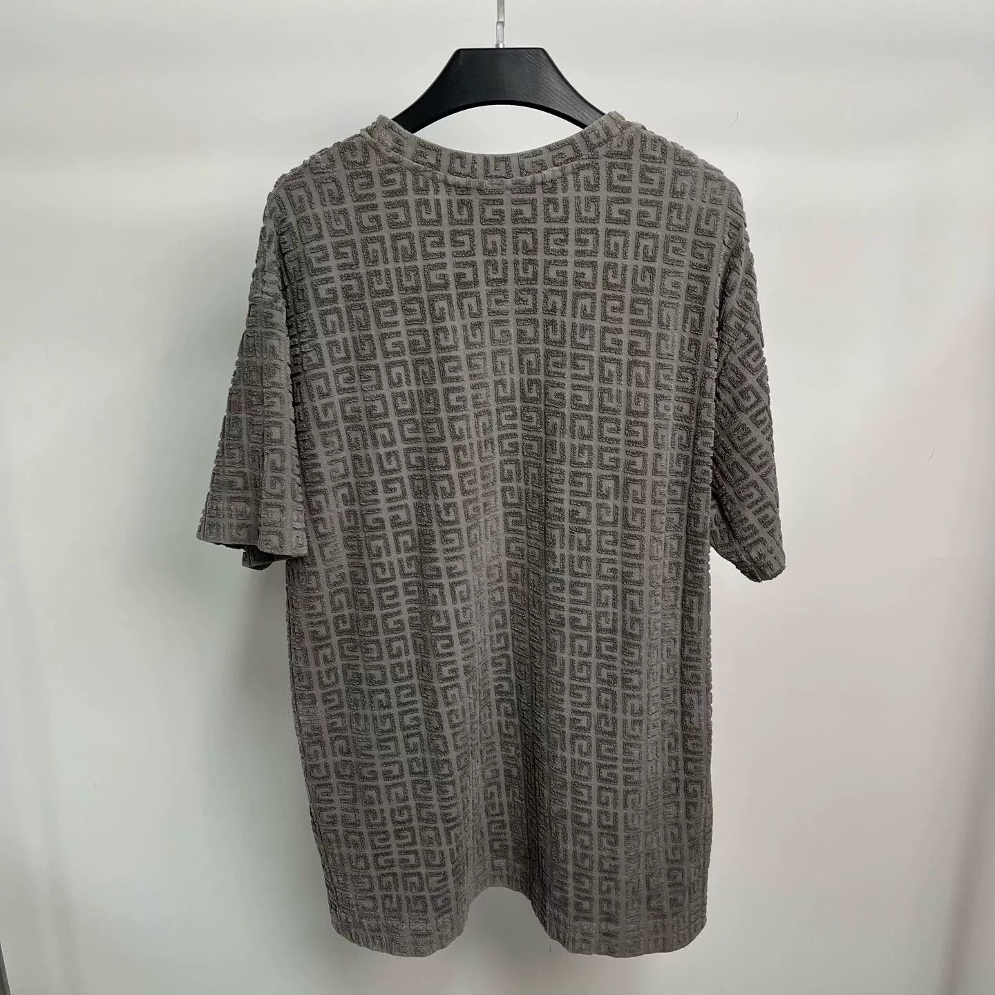 Givenchy Givenchy Towel All-Over Print Short Sleeve Size US XXL / EU 58 / 5 - 2 Thumbnail