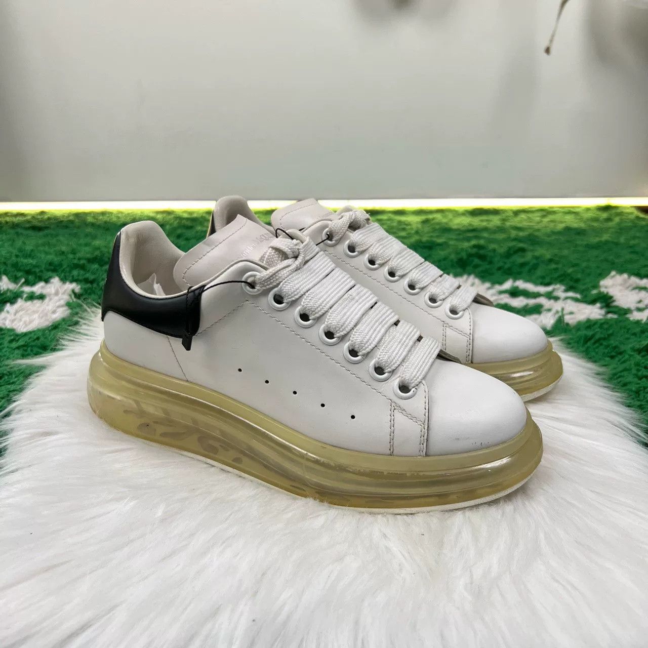 Alexander McQueen Alexander McQueen Black Tail Air Cushion Sneakers Size US 6 / IT 36 - 4 Thumbnail
