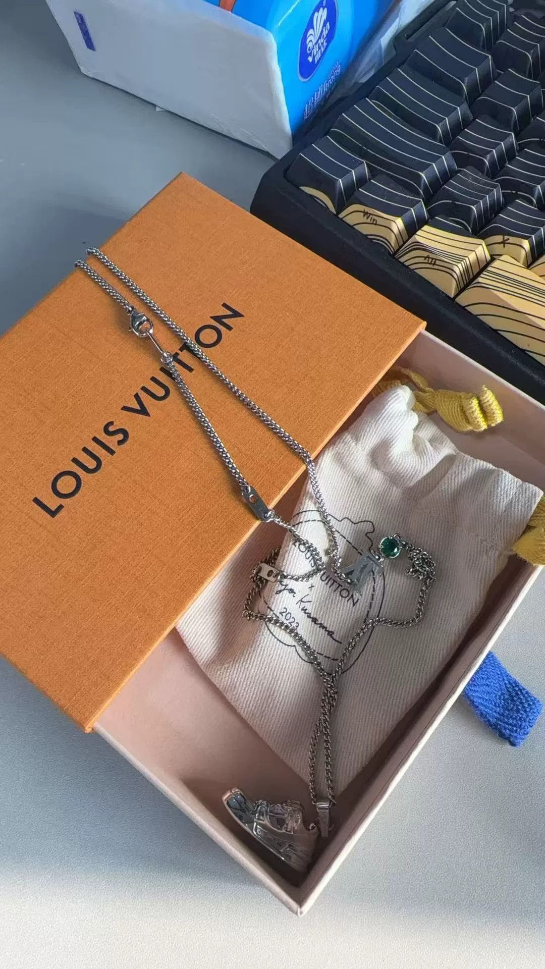 Louis Vuitton Louis Vuitton Trainer Green Rhinestone Necklace Size ONE SIZE - 4 Thumbnail