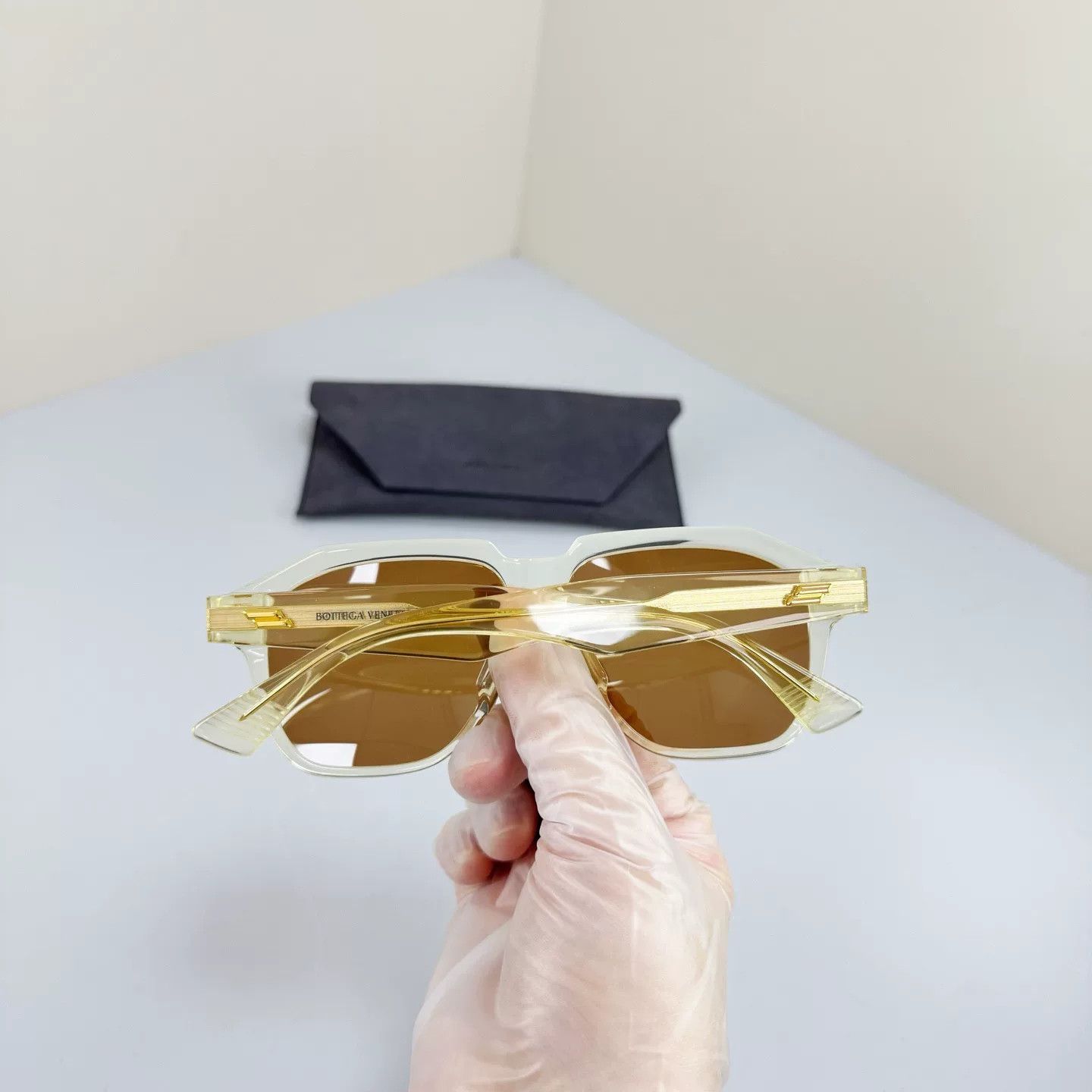 Bottega Veneta Bottega Veneta Gold Letter Sunglasses Size ONE SIZE - 3 Thumbnail