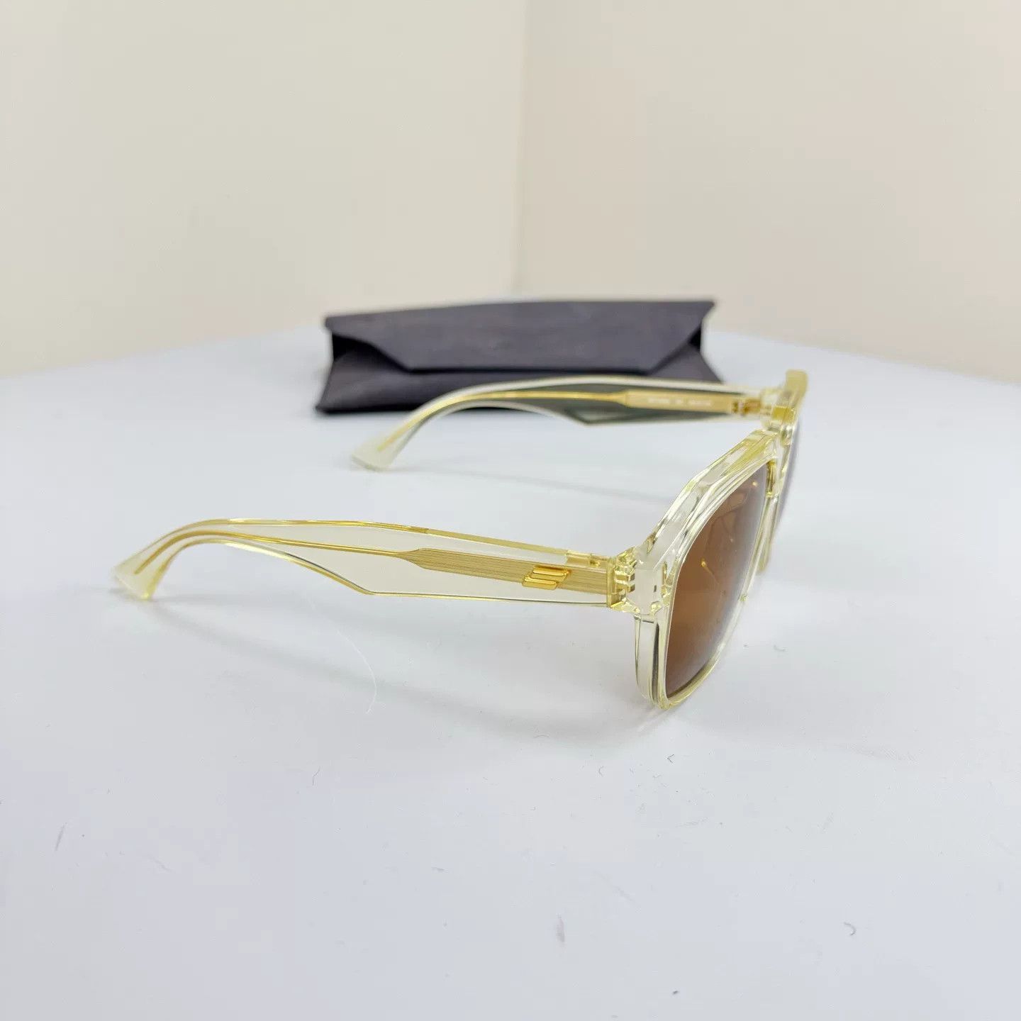 Bottega Veneta Bottega Veneta Gold Letter Sunglasses Size ONE SIZE - 5 Thumbnail