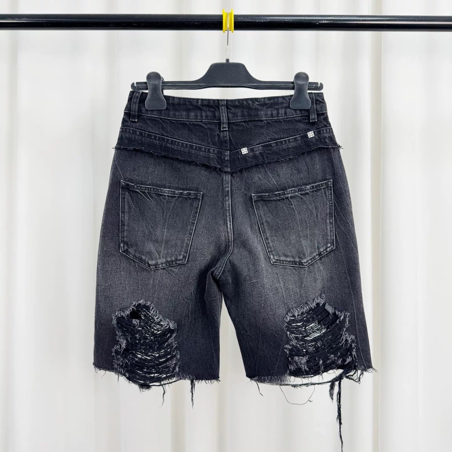 Givenchy Givenchy Distressed Denim Shorts Size US 36 / EU 52 - 2 Thumbnail