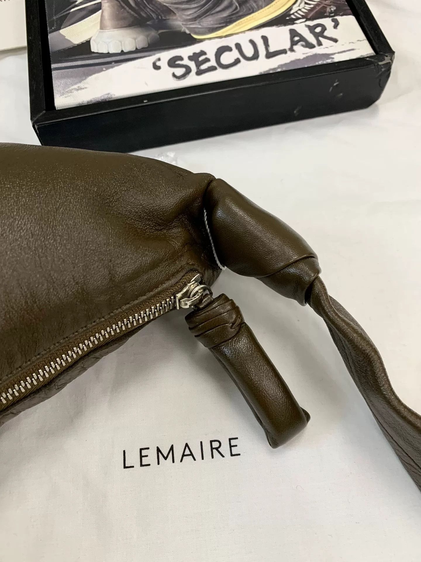 Lemaire Lemaire Medium Croissant Bag Dark Tobacco Size ONE SIZE - 6 Thumbnail