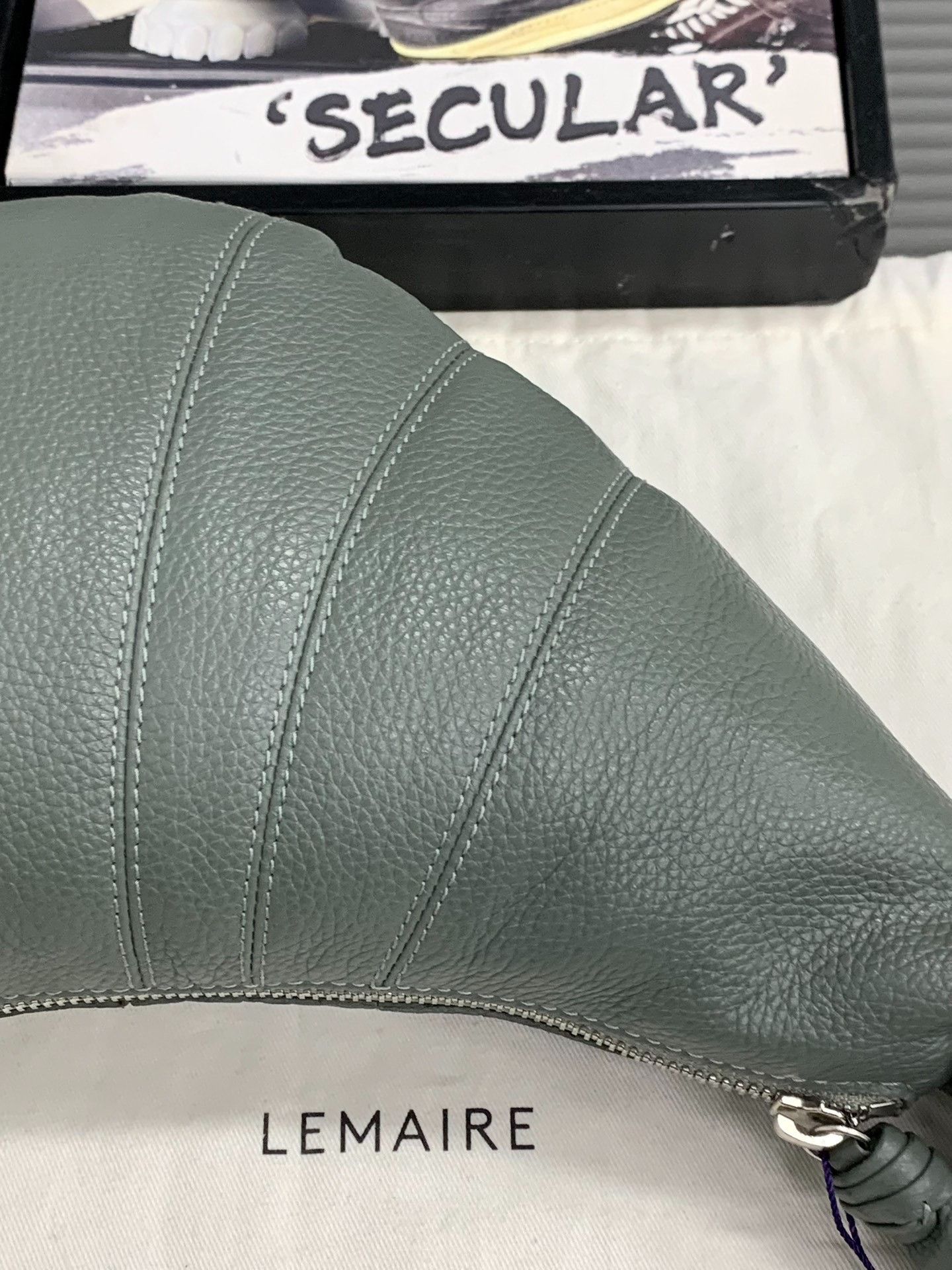 Lemaire Lemaire Small Clay Green Croissant Bag Size ONE SIZE - 7 Thumbnail