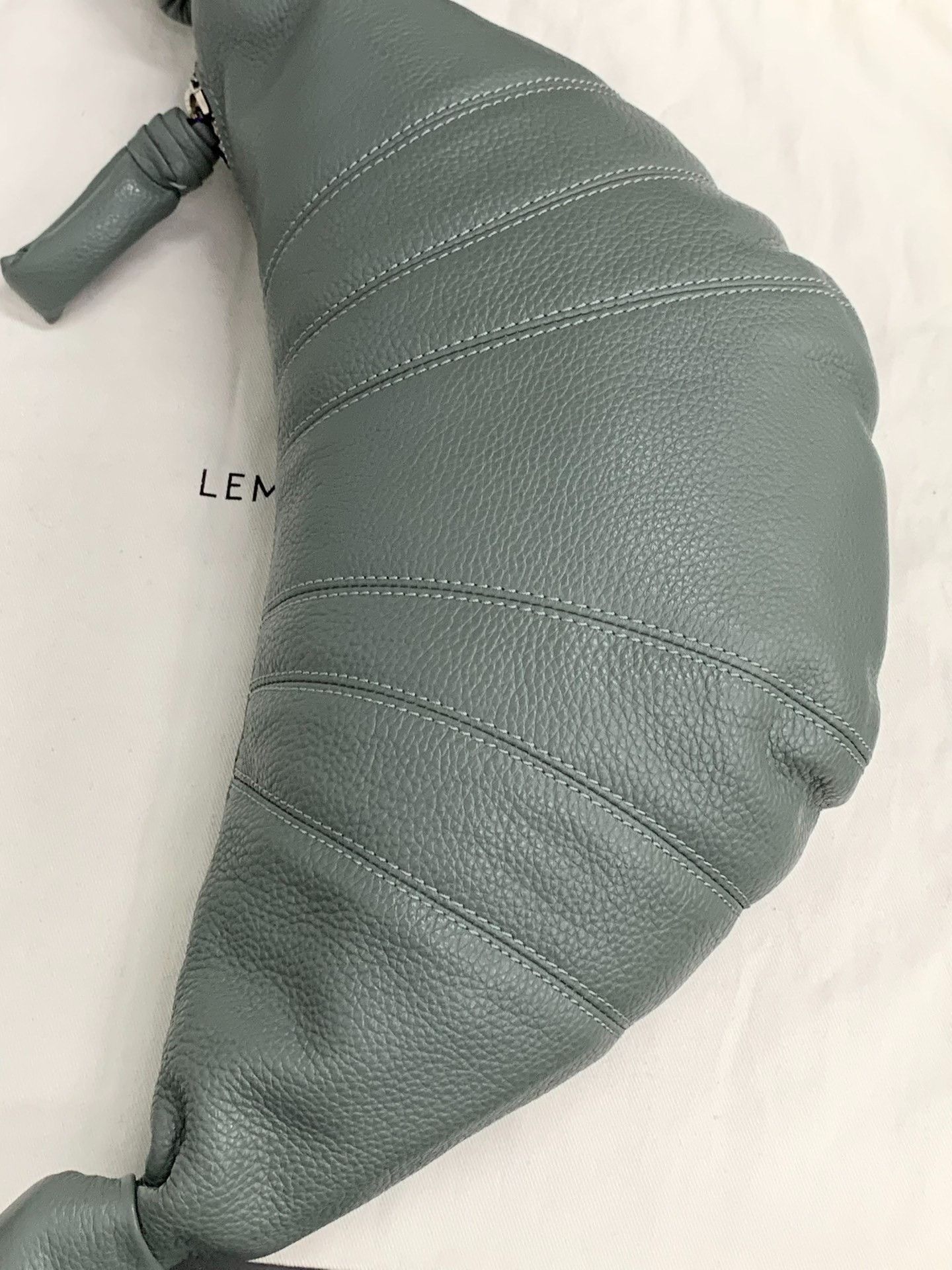 Lemaire Lemaire Small Clay Green Croissant Bag Size ONE SIZE - 9 Thumbnail